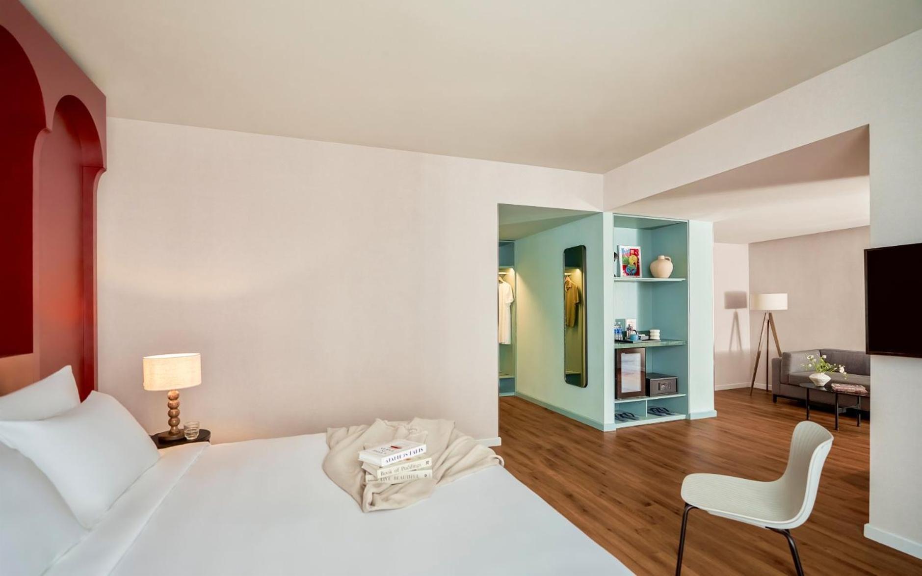 M Village Centre - Free Laundry And Kitchen Hotel 4*
